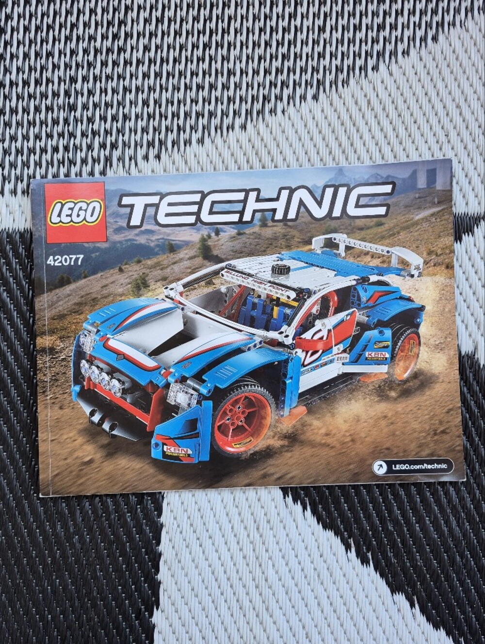 Lego Technic Rally Car - Picture 9 of 9